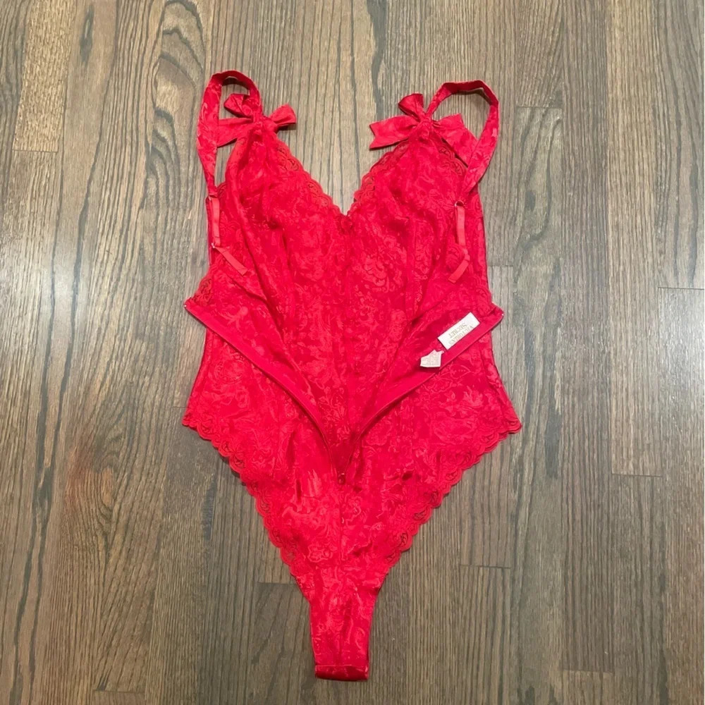 Vintage Victoria’s Secret Gold Label Red Brocade Teddy One Piece Bow Lingerie - Picture 11 of 13
